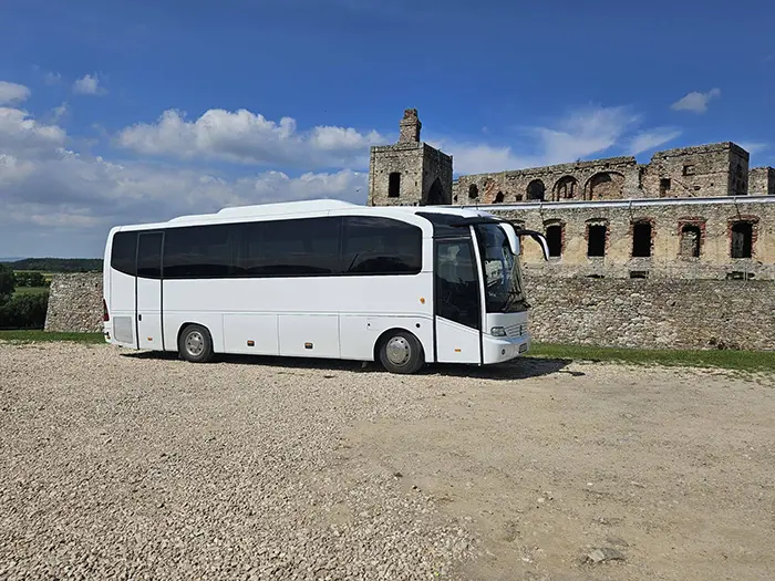 Autobus Hub-Trans OPOCZNO przewóz osób