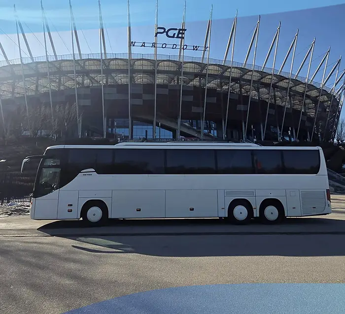 Autokar Hub-Trans OPOCZNO przy Stadionie Narodowym